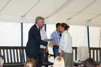 Anne receiving certificate
